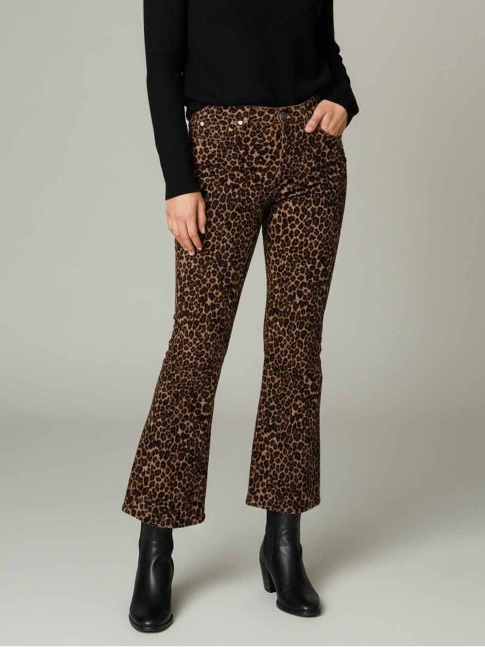 Z. CAVARICCI vintage leopard corduroy flare leg pants size 11 like new